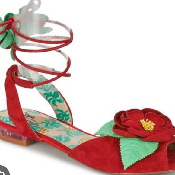 DISO THESE MISS L FIRE SHOES SIZES 40,41, AND42 PRETTY PLEASE 🙏 - Picture 3 of 8